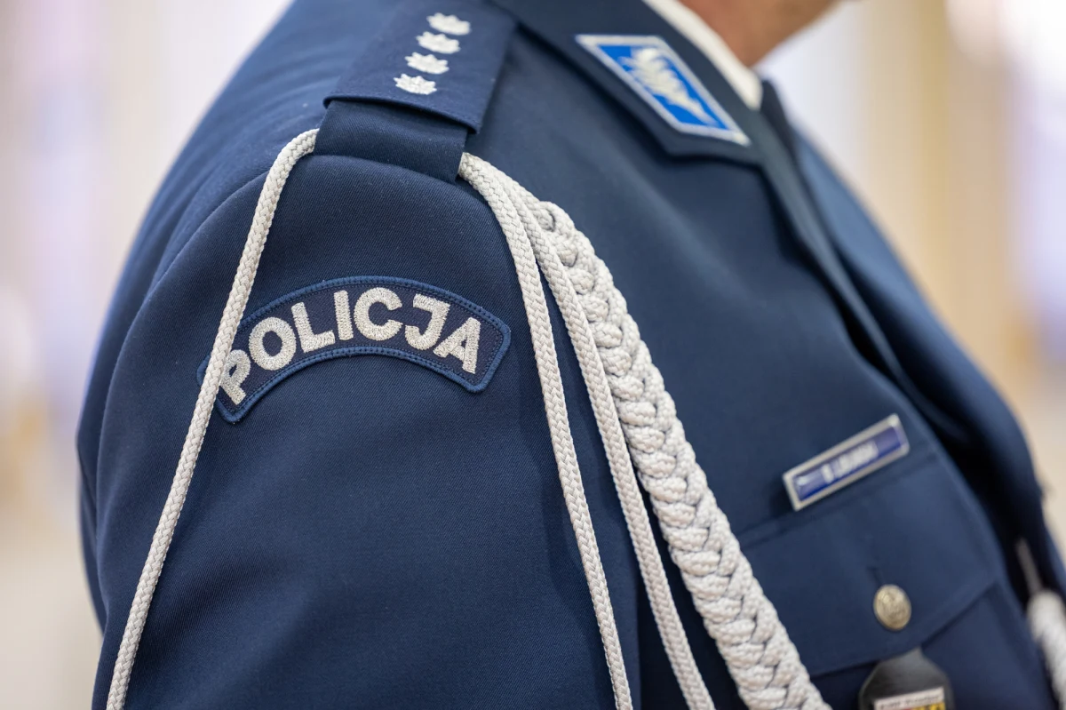 Dolnośląska policja przeżywa prawdziwy kryzys kadrowy. W ciągu zaledwie kilku dni stanowiska straciło trzech wysokich rangą funkcjonariuszy, w tym naczelnik wydziału do walki z korupcją Komendy Wojewódzkiej Policji we Wrocławiu