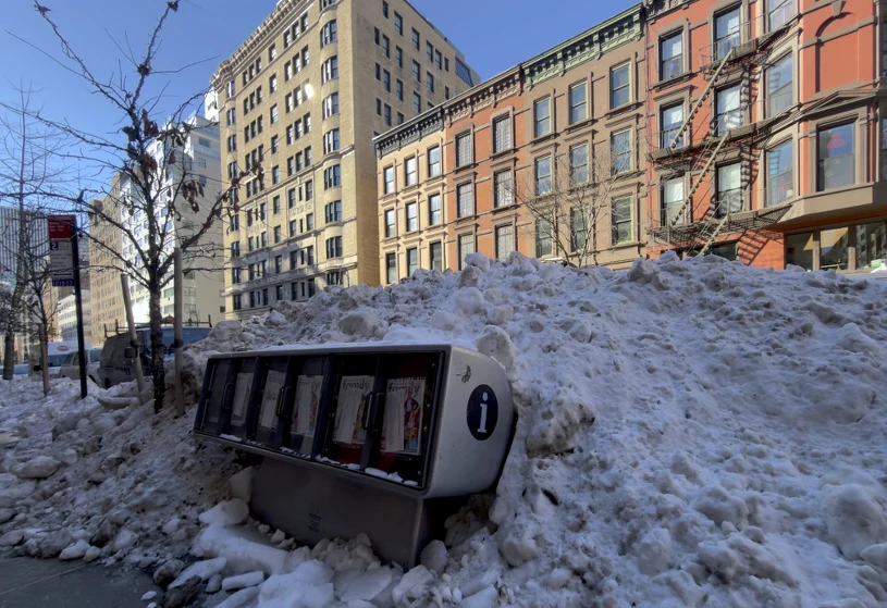 Tragiczny bilans rośnie. Mróz paraliżuje USA, seria nietypowych zjawisk