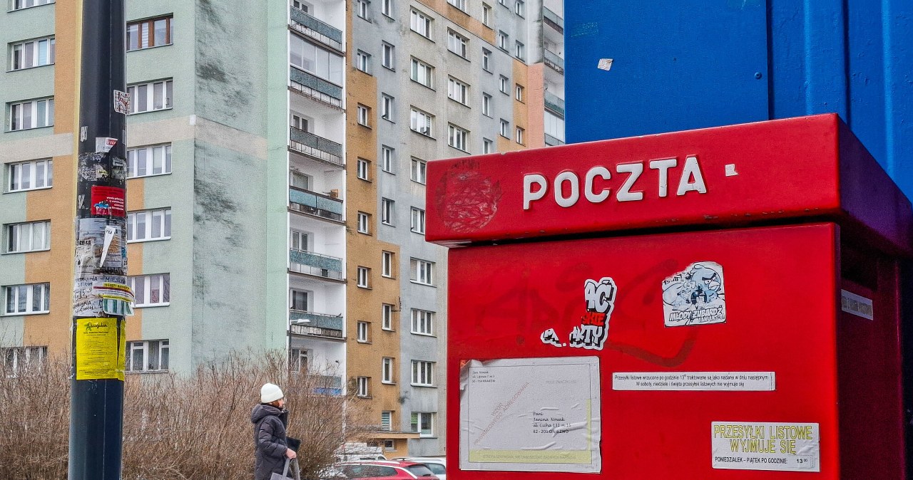 Polacy żegnają się papierowe awizo. "Inaczej los Poczty byłby bardzo trudny"