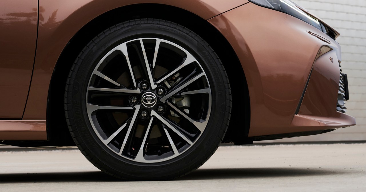 11 mln sprzedanych aut i kolejny rok dominacji. Ten producent rządzi rynkiem