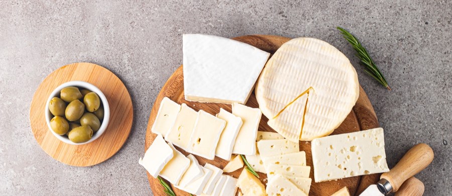 Powinni go włączyć do swojego jadłospisu przede wszystkim seniorzy, ale też każdy, kto chce chronić się przed chorobami – których ryzyko wystąpienia rośnie z wiekiem. Unikalny skład chemiczny sera owczego wzięły pod lupę badaczki z Uniwersytetu Rolniczego w Krakowie.