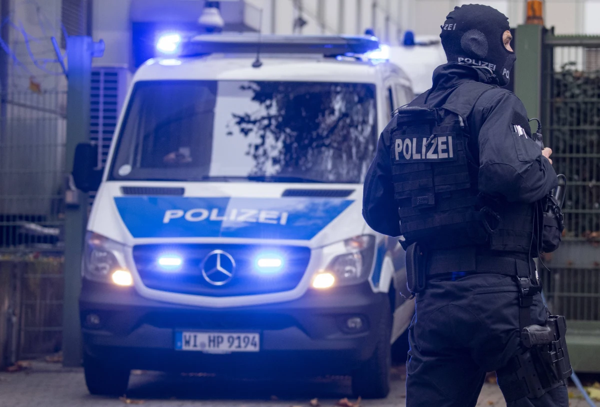 ​Pięciu mężczyzn zatrzymanych w Niemczech pod zarzutem łamania sankcji i udziału w zorganizowanej grupie przestępczej. W tle dostawy komponentów do rosyjskiego przemysłu zbrojeniowego o wartości 30 mln euro.