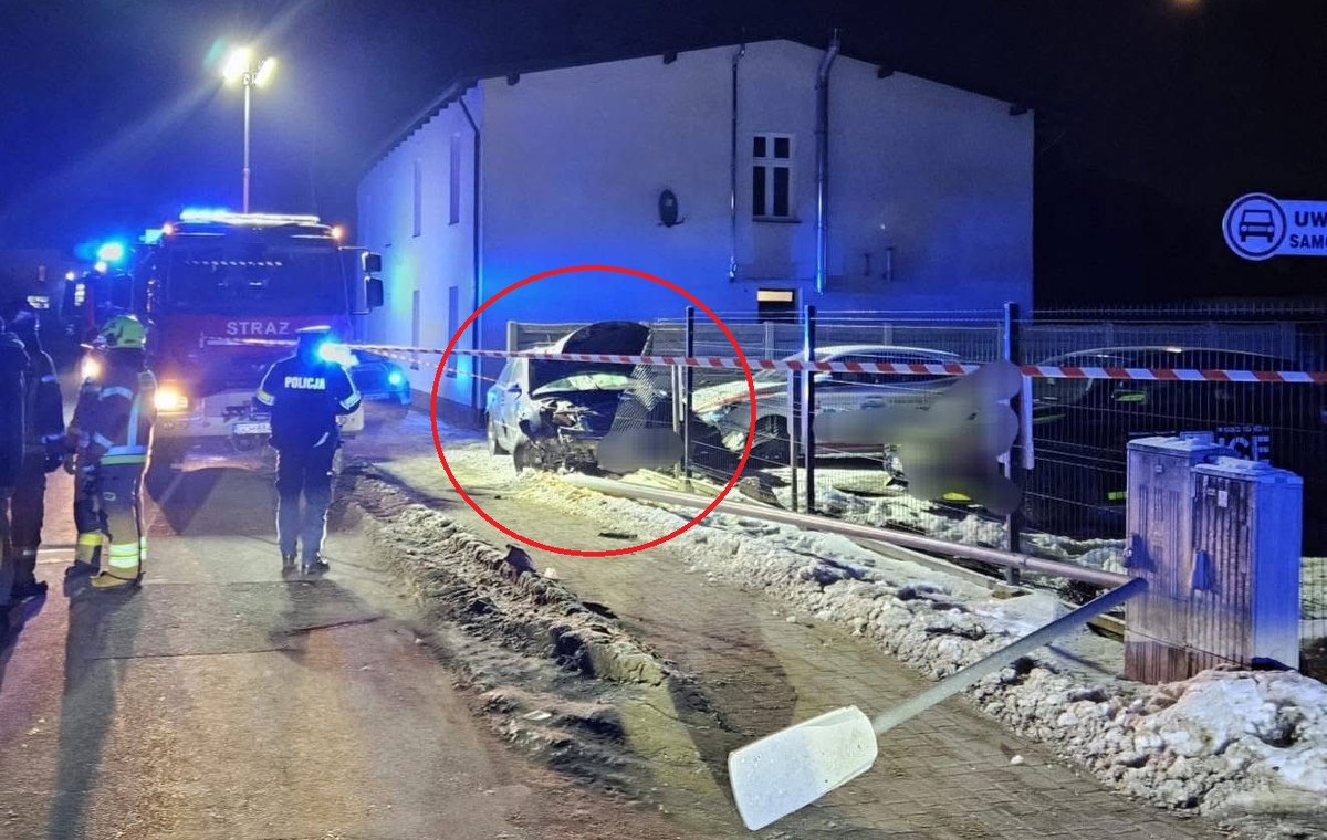 Pomorskie: 25-latek potrącił autem kobietę z dzieckiem, był pijany