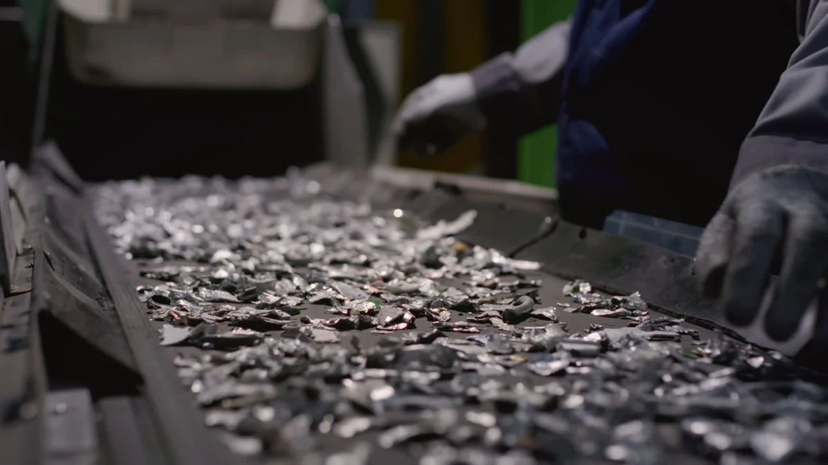 Komisja Europejska jest "zaniepokojona" wprowadzonym przez Ukrainę zakazem eksportu złomu, który uderza w polskie hutnictwo - przekazał dziennikarce RMF FM rzecznik KE Olof Gill. Czy będą jednak dalsze kroki?