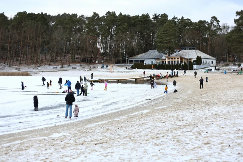 Wielka dolewka w Szczecinie. Rozpoczęła się niezwykła operacja na jeziorze