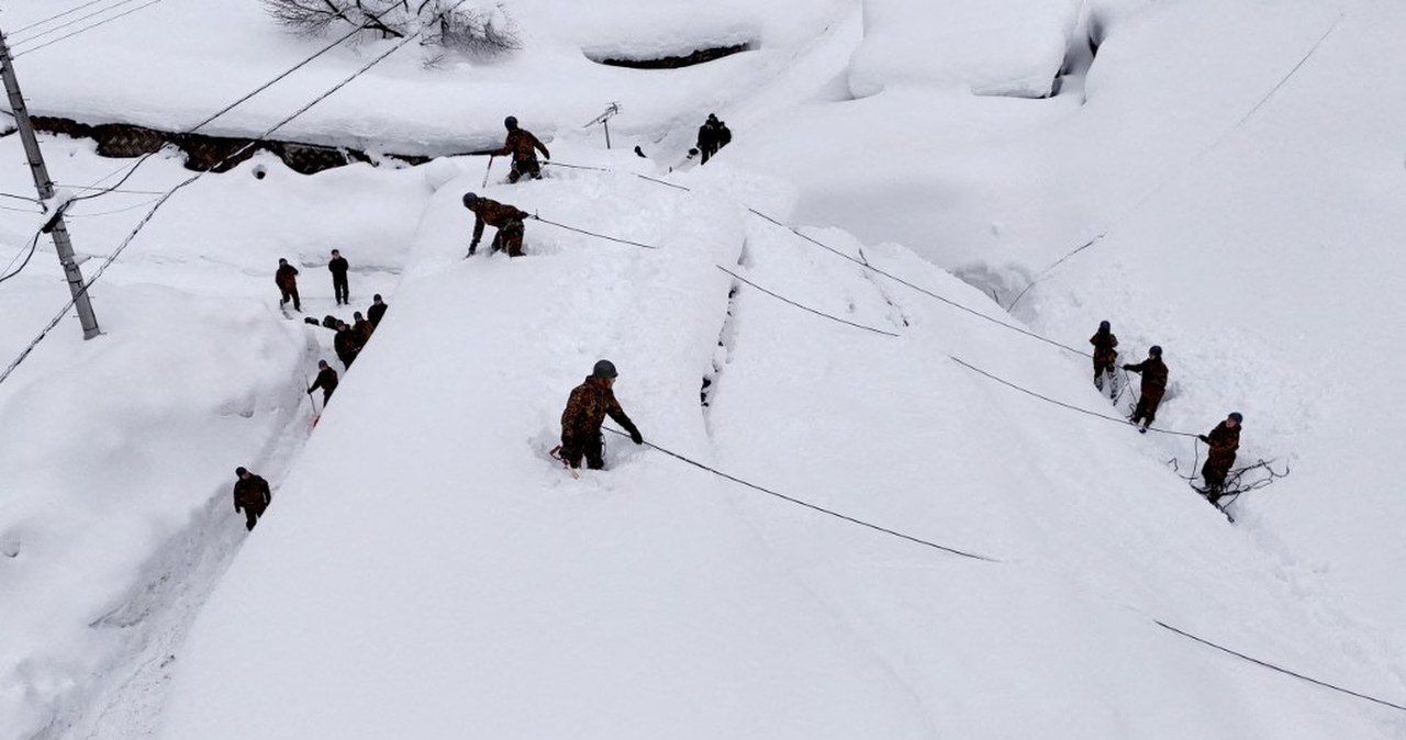 Pogodowy armagedon w Japonii. Żołnierze wysłani na ulice