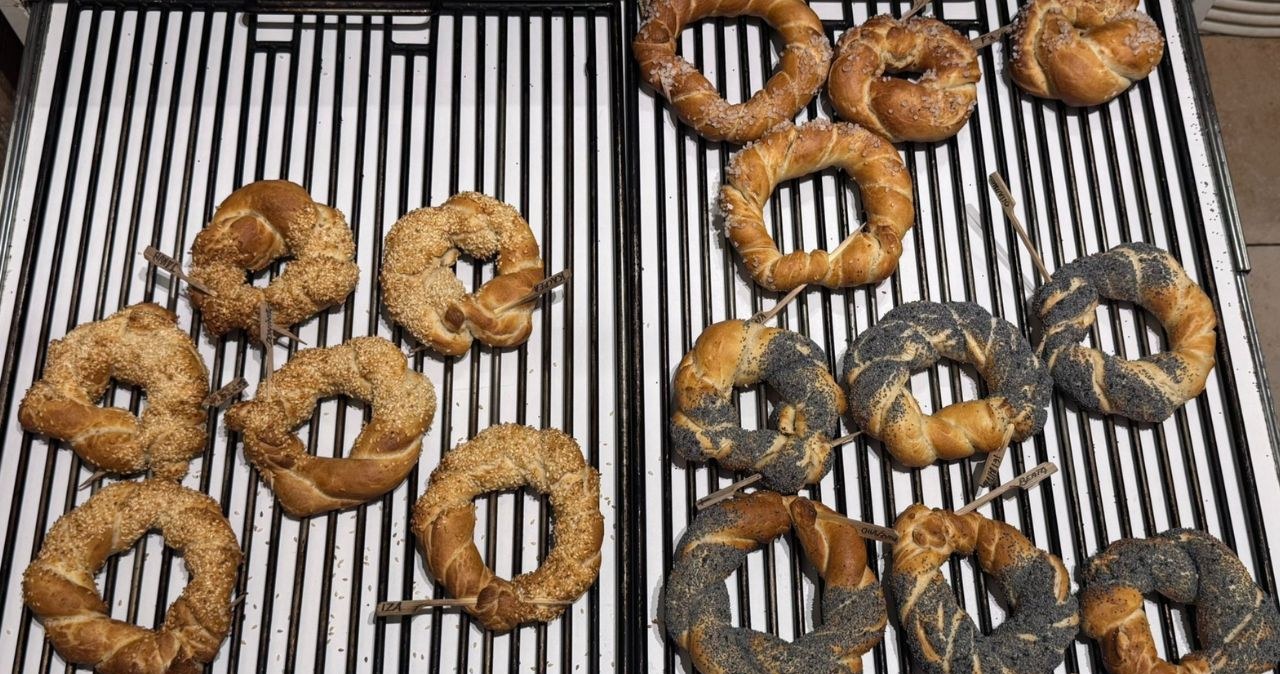 Czy każdy obwarzanek w Krakowie to oryginał? Zwróć uwagę na spód