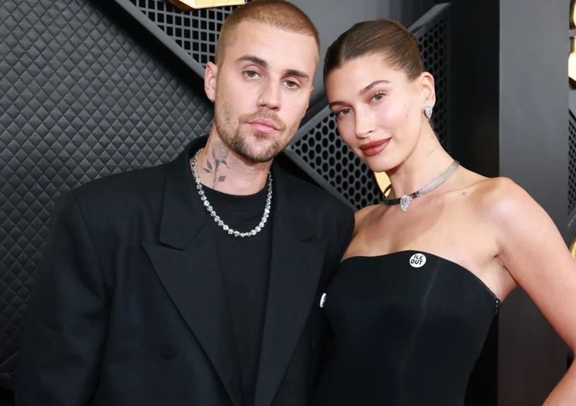 Fani wyłapali jeden szczegół podczas występu gwiazdora. W sieci zawrzało