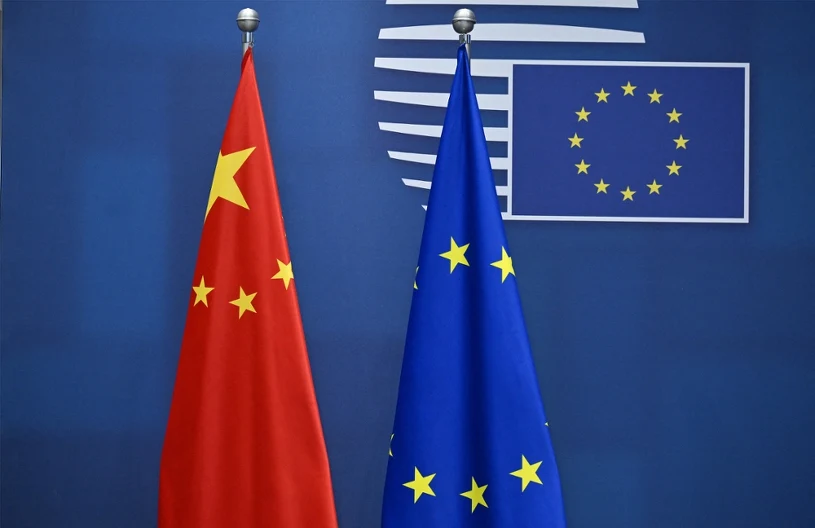 UE obawia się zależności od Chin. Macron: "stawką jest suwerenność Europy"