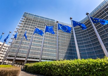 Ustalenia RMF FM: UE ma już daty dla polskiego SAFE. Czy wypłaty opóźnią się przez polski spór?