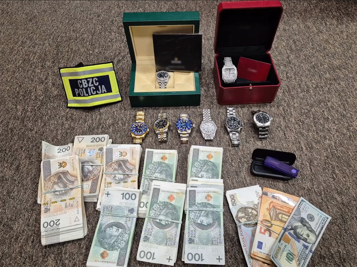 Przejęli ponad 1500 kont na Facebooku. Rozbita grupa cyberprzestępców