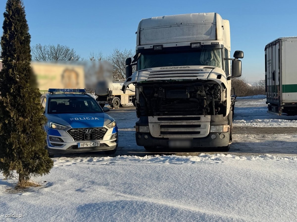 Spędził w ciężarówce trzy dni. Nie było ogrzewania, tylko lód i szron