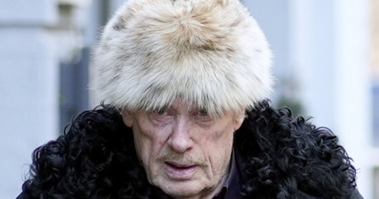 Olbrychski pogrążony w smutku, teraz został już sam. To koniec pewnej epoki