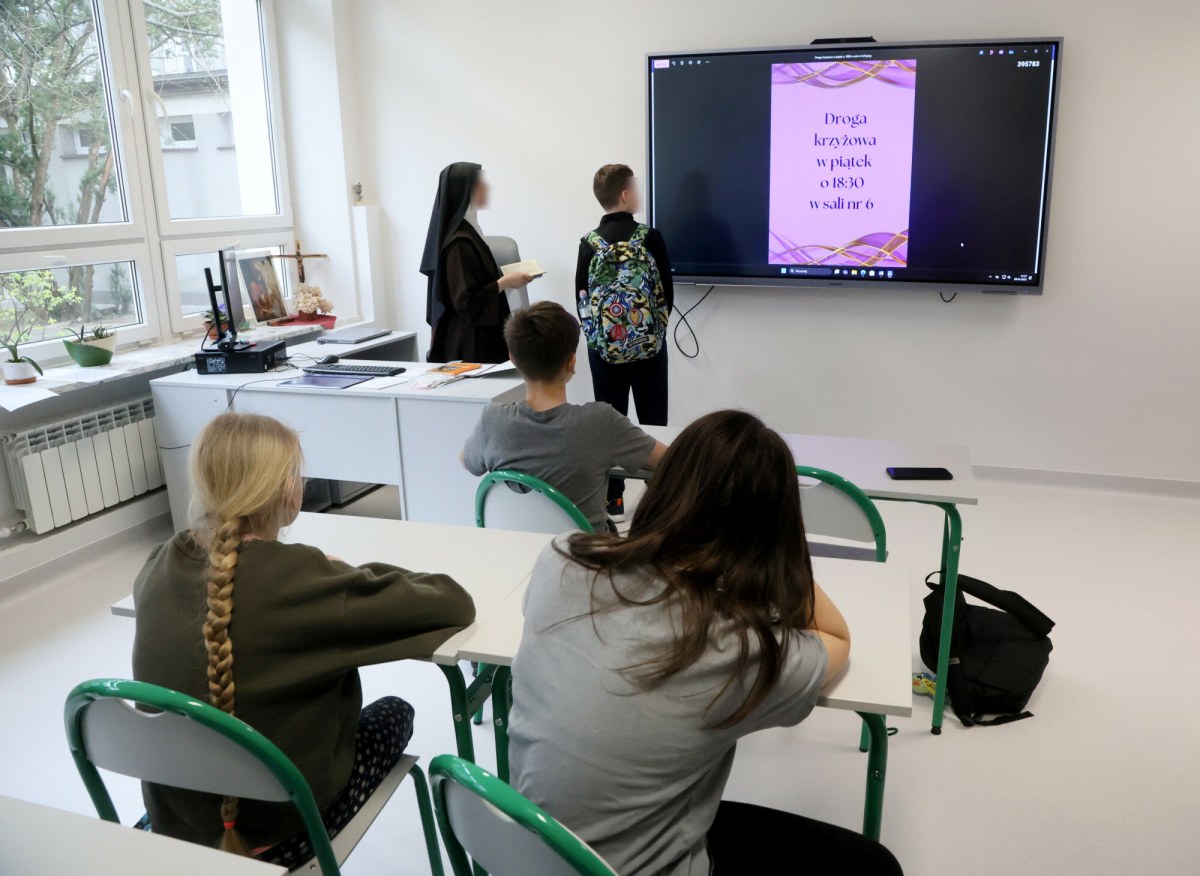 Zakonnica ukarana za skandaliczne słowa o Trzaskowskim i Nawrockim