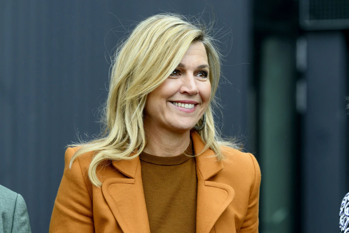 Holenderska królowa Maxima, żona króla Wilhelma-Aleksandra, ogłosiła, że rozpocznie służbę jako żołnierka rezerwy holenderskich sił zbrojnych. Jak podkreśla resort obrony, decyzja królowej może stać się impulsem do zwiększenia zainteresowania służbą wojskową wśród obywateli, zwłaszcza tych w średnim wieku.