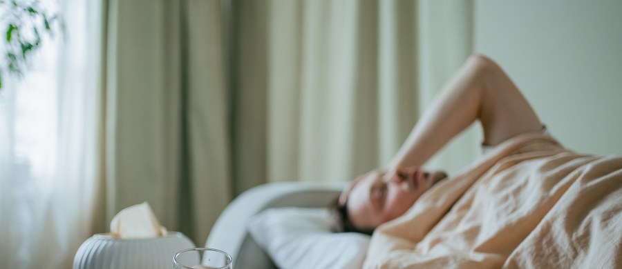 Luty rozpoczął się od pobitego rekordu – chorych na grypę jest więcej, niż w szczytowym momencie rok temu. Obecnie jest to blisko 400 przypadków na 100 tys. Ostrzega Główny Inspektor Sanitarny.