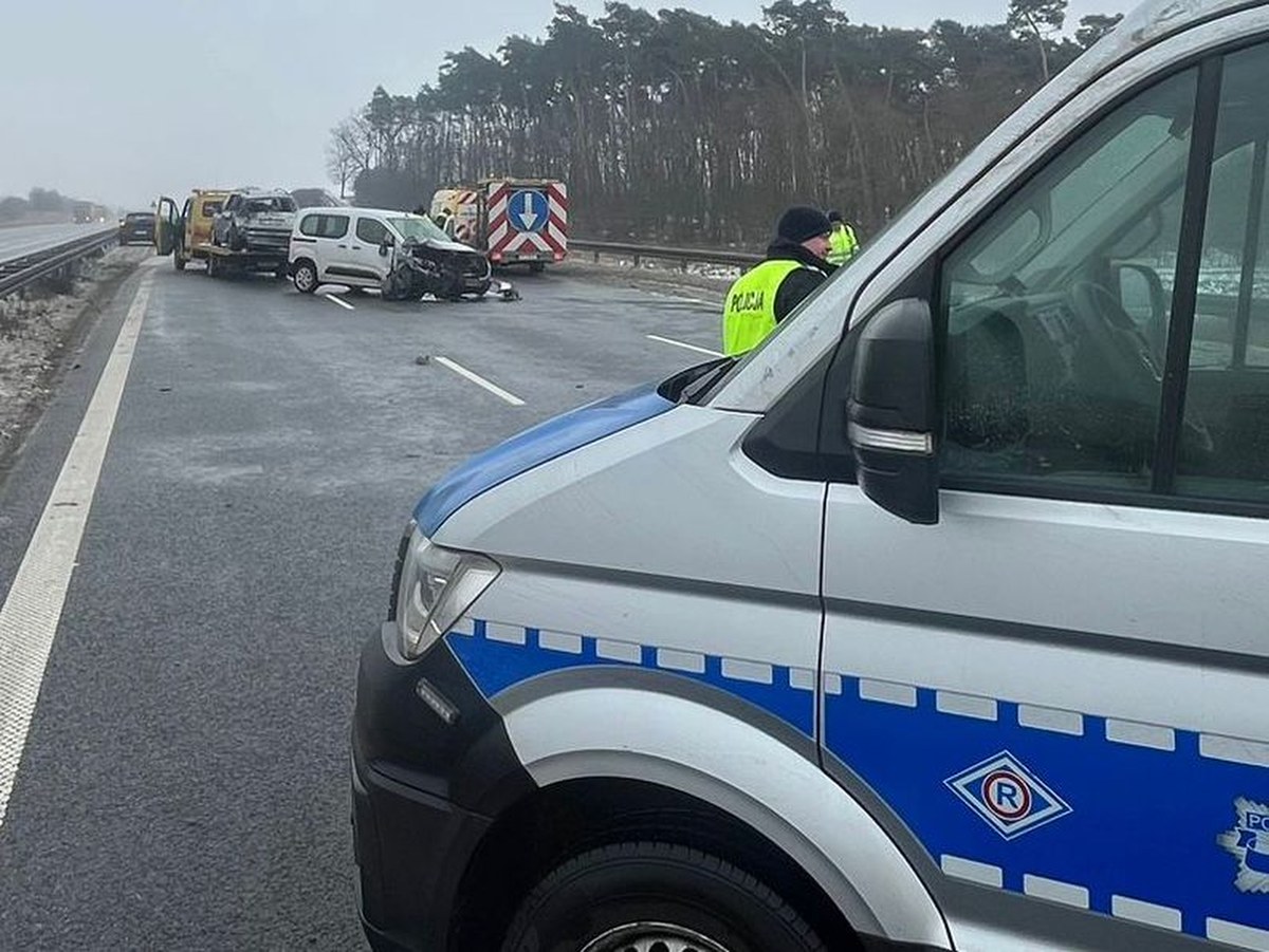 ​Wypadek z udziałem trzech aut na A2