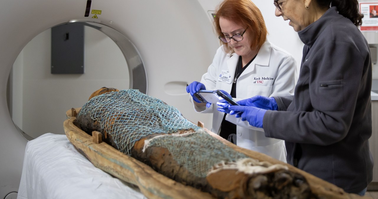 Nieinwazyjna analiza mumii. Skład balsamów poznany po zapachu