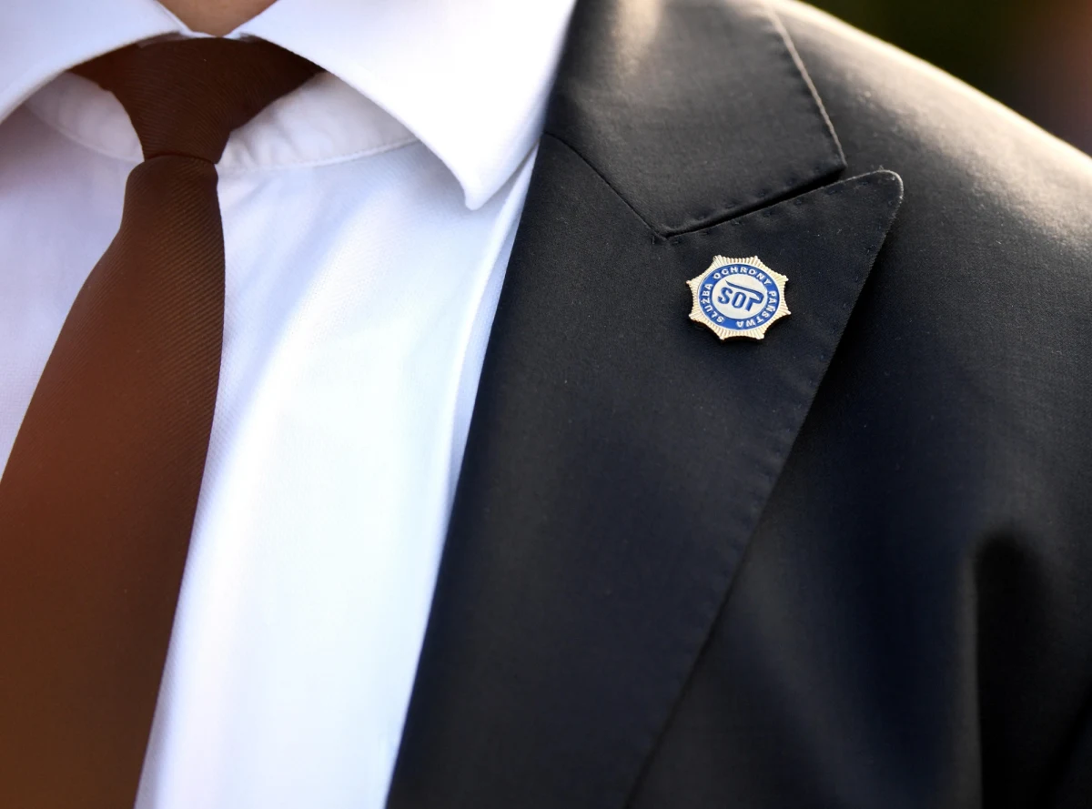 ​Kolejnych dwóch oficerów z kadry kierowniczej Służby Ochrony Państwa zostało odwołanych. Jak dowiedział się reporter RMF FM Krzysztof Zasada, stanowiska stracili dyrektor jednego z pionów i zastępca dyrektora. W sumie w ostatnich dniach odwołano pięciu dyrektorów i dwóch zastępców. 