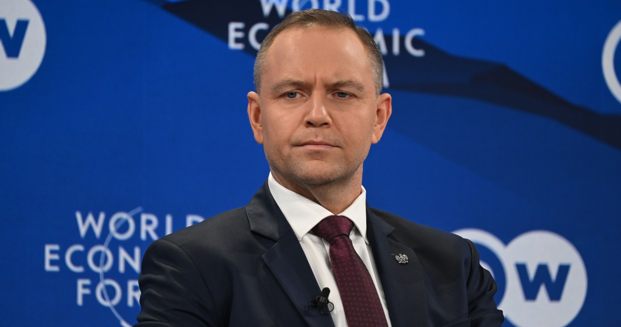 Gwiazdor został skazany, musi zapłacić krocie. Nagle padł temat Nawrockiego