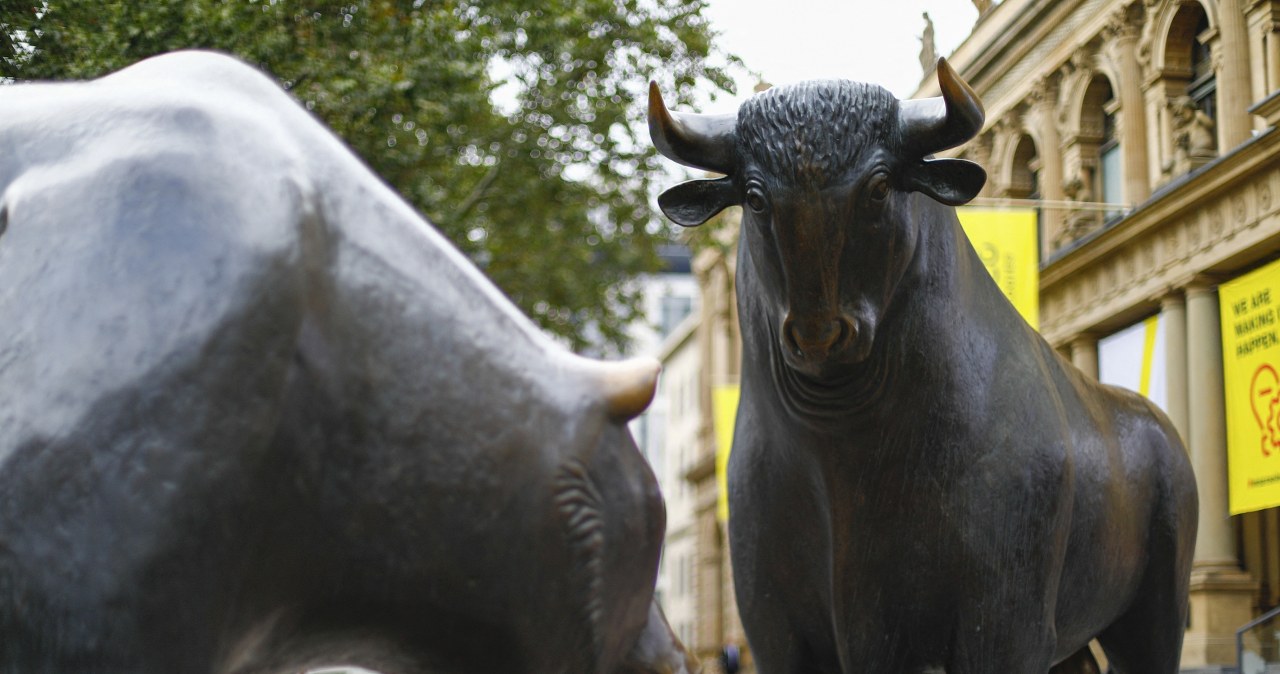 Rynkami wstrząsają turbulencje. "Niczym kamyk poruszający lawinę"