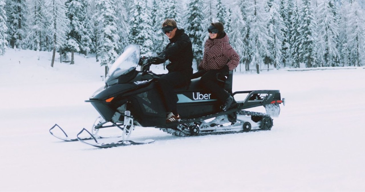 Uber bez samochodu? We Włoszech za darmo przyjedzie skuter śnieżny