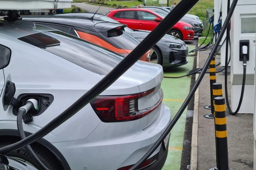 Kanada zmienia zdanie w sprawie elektryków. Rząd dopłaci miliardy