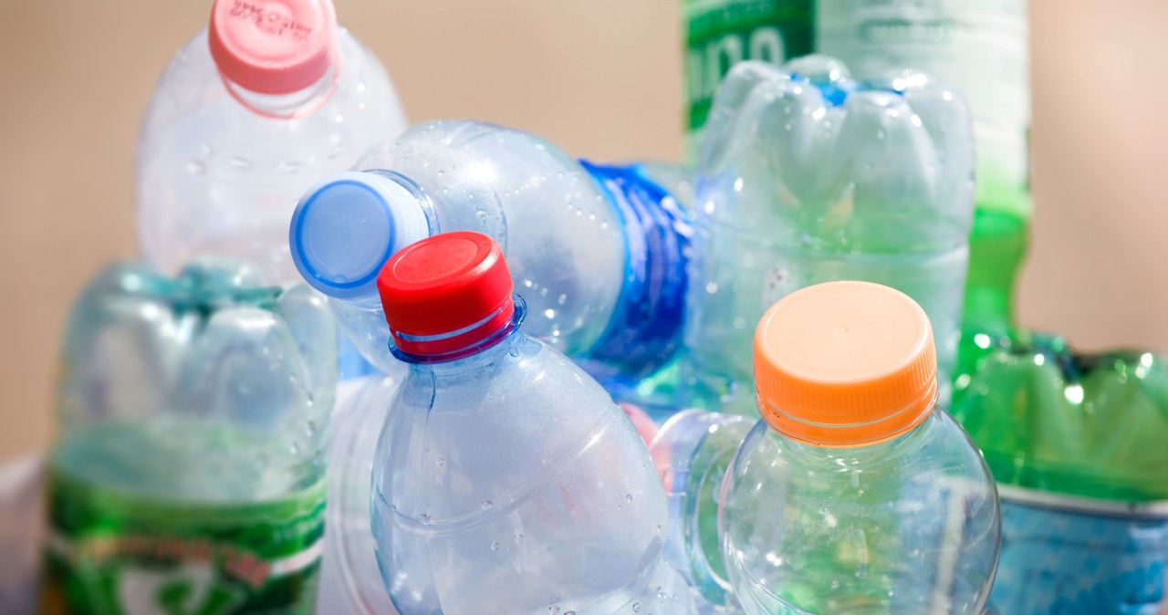 Kurier przyjedzie i odbierze butelki. Wygodny trik na system kaucyjny