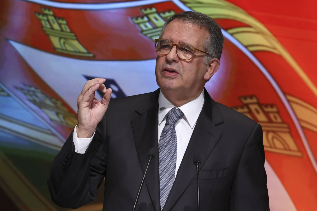 Antonio Jose Seguro zwyciężył w II turze wyborów prezydenckich w Portugalii, zdobywając rekordową liczbę głosów. Nowy prezydent zapowiada wymagającą współpracę z rządem i podkreśla wagę przejrzystości oraz etyki w polityce. Wybory odbyły się w cieniu powodzi, które utrudniły głosowanie w wielu regionach kraju.