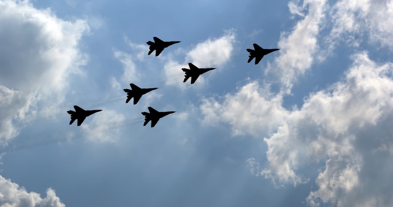 Europejski kraj przerzuca siły na Bliski Wschód. W tle widmo wybuchu wojny