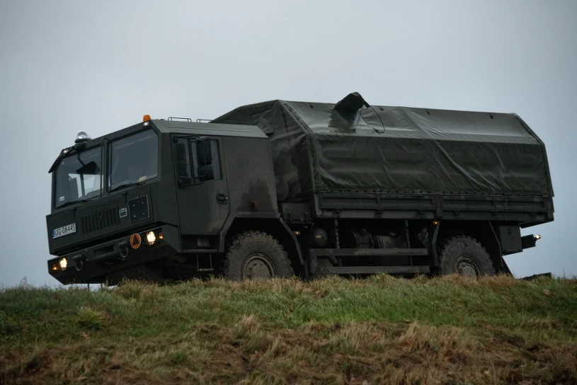 Wlot obiektów w polską przestrzeń powietrzną. Komunikat wojska