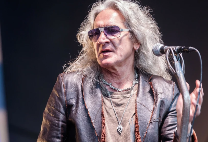 Ten utwór stał się hymnem lat 80. Polacy uwielbiają go do dziś