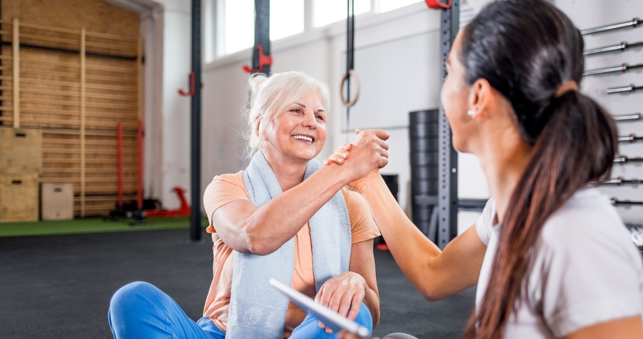 Najlepsze ćwiczenia dla dojrzałych kobiet. Dzięki nim zachowasz sprawność