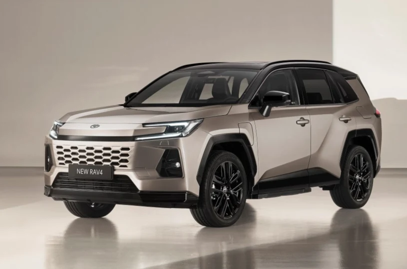 Polacy ruszyli po nową Toyotę RAV4. 79 proc. wybiera napęd AWD