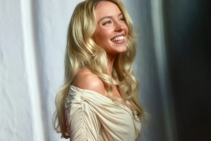 Aktorka jak inna słynna gwiazda. Dodatkowo uwagę zwraca hitowy detal