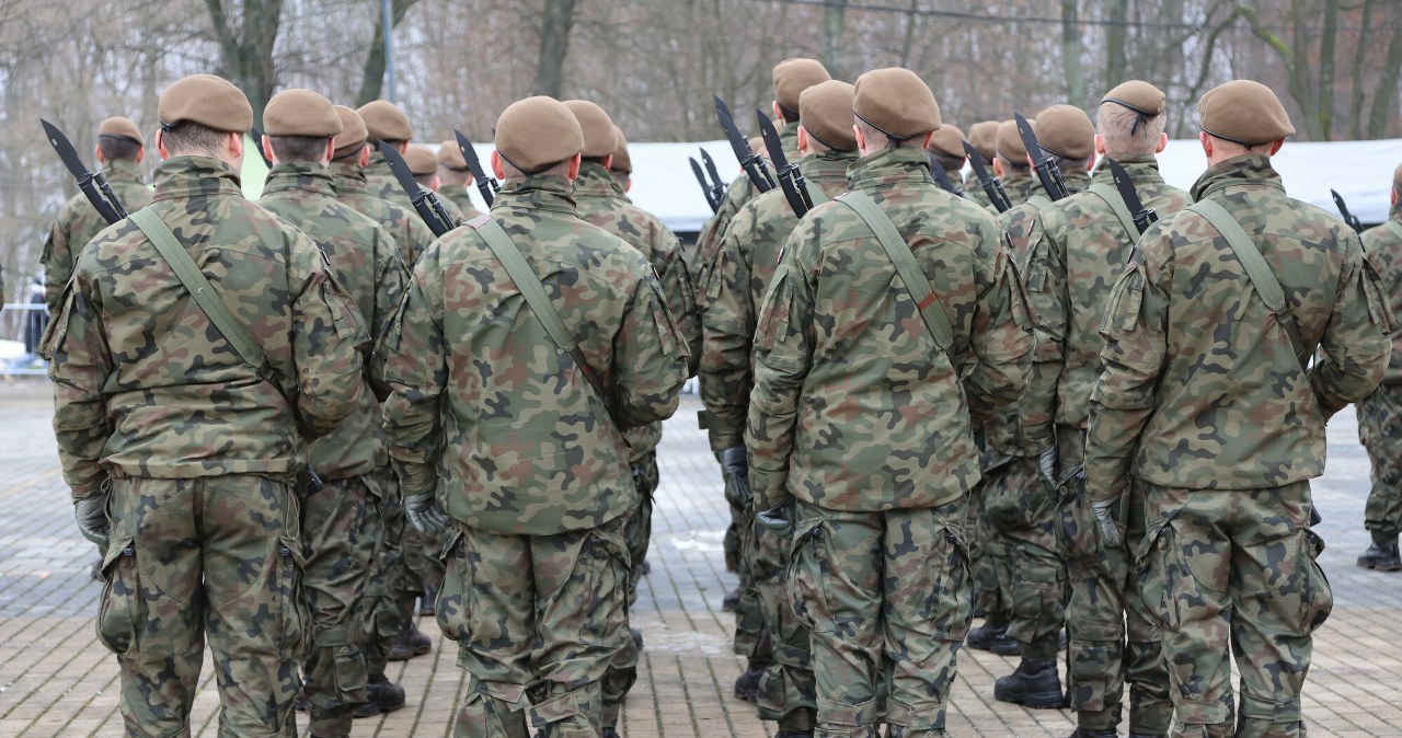 Obowiązkowy pobór do wojska. Uwagę zwraca opinia wyborców PiS