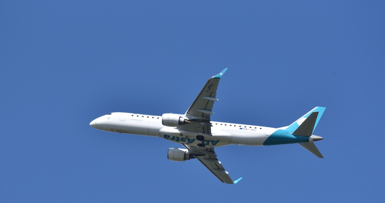 Biały to kolor pieniędzy. Dlaczego samoloty unikają innych barw?