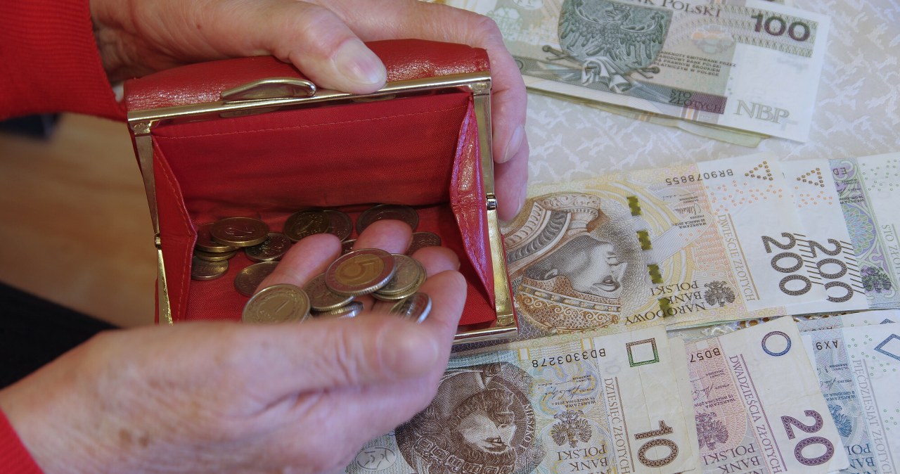 Dobra wiadomość dla emerytów. Na kontach pojawią się wyższe kwoty