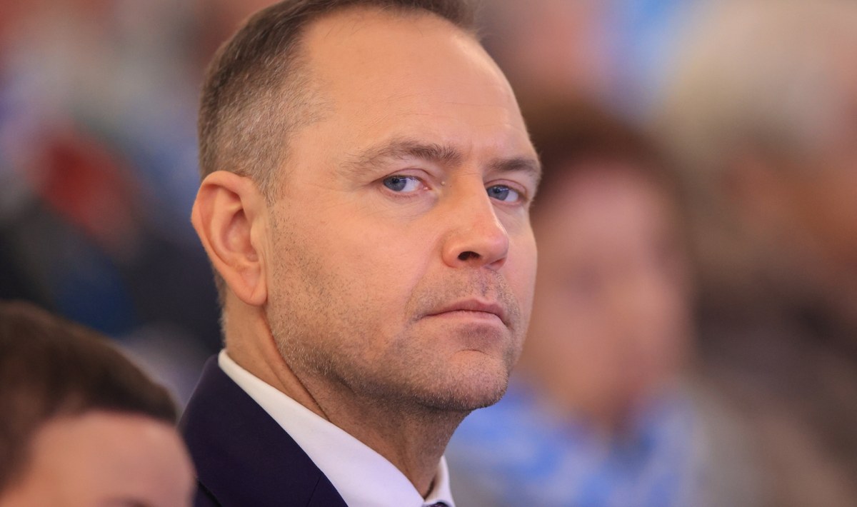 Tajemnice marki Nowrocky. Kto zarabia na Karolu Nawrockim?