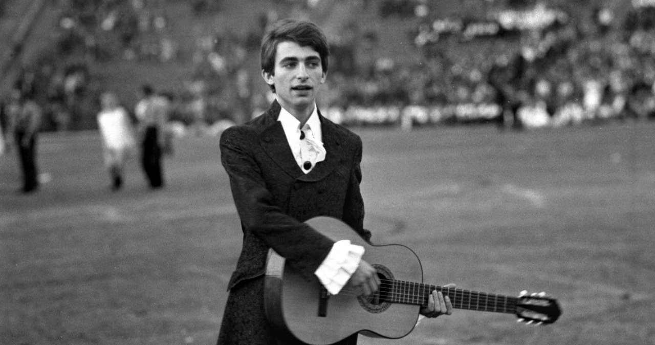 "Ballada dla Okruszka" wciąż wzrusza miliony Polaków. Dedykował ją synowi