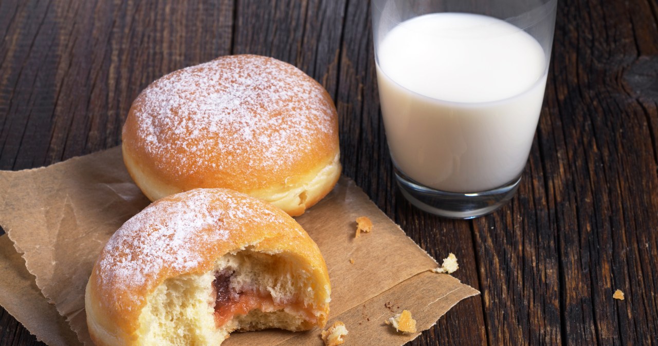 Pączek ze skyrem lub kefirem to patent na zdrowszy tłusty czwartek. Tak działa