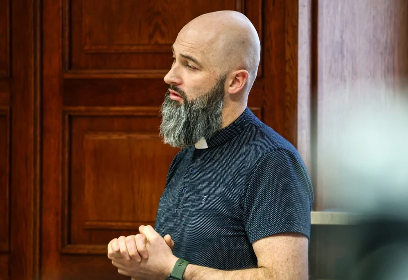 Impas w sądzie. Ks. Olszewski odmówił złożenia wyjaśnień, "jestem nękany"