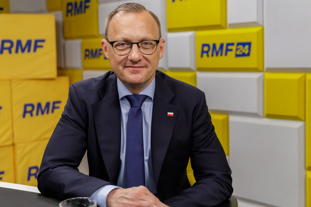 Co ustalono na środowym posiedzeniu Rady Bezpieczeństwa Narodowego? Co zrobi Karol Nawrocki ws. programu SAFE? Kiedy zapadnie decyzja głowy państwa ws. ustawy praworządnościowej? Między innymi o to Tomasz Terlikowski zapyta w Porannej rozmowie w RMF FM Rafała Leśkiewicza, rzecznika prezydenta RP. Zapraszamy!