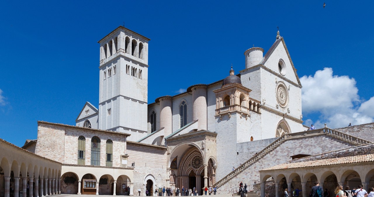 Relikwie św. Franciszka dostępne publicznie po 800 latach w Asyżu