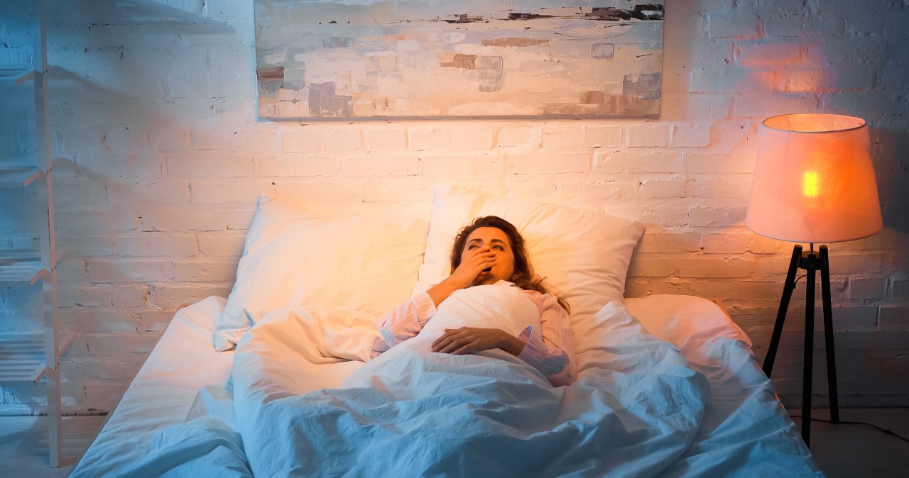 Używasz tego, by szybciej zasnąć? Nowe badania niosą ostrzeżenie