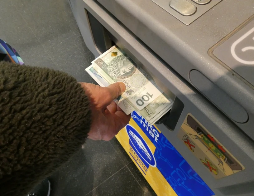 Zmiany w bankomatach Euronet od 19 lutego. Limit wypłaty BLIKIEM