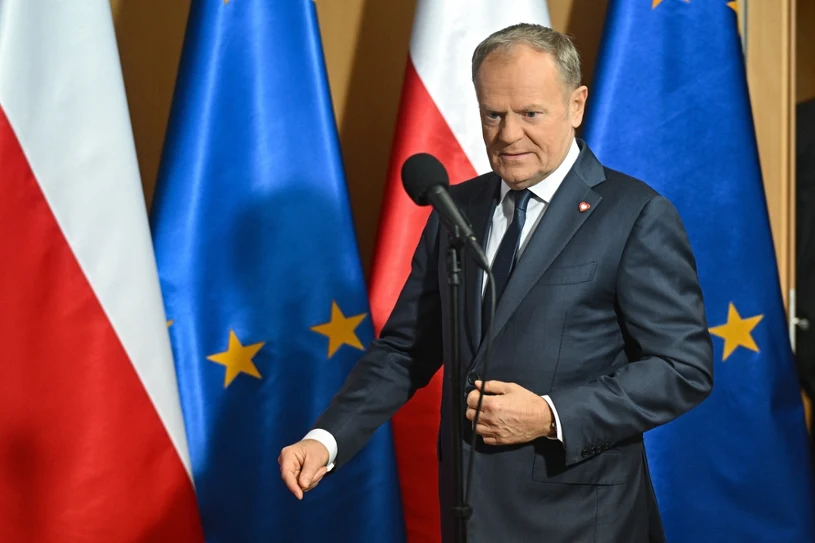 Spór o SAFE. Donald Tusk: Mam nadzieję, iż nie będzie prezydenckiego weta