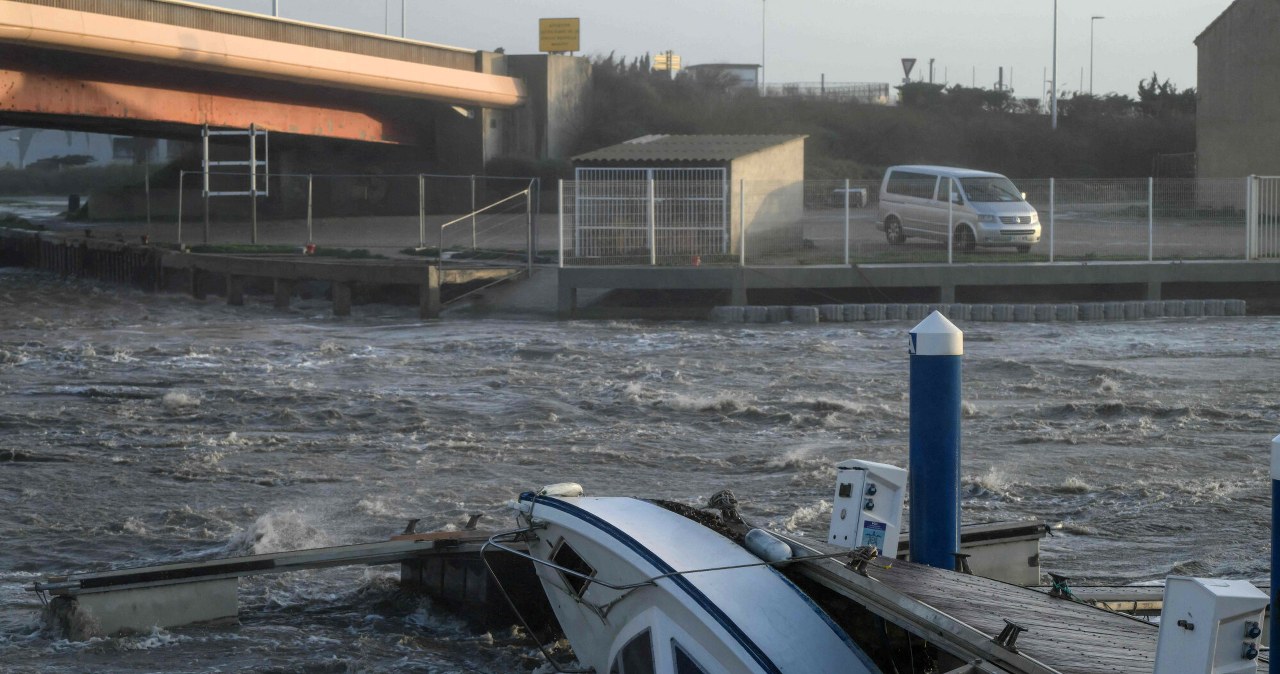 Nils uderzył w europejski kraj. W setkach tysięcy domów nie ma prądu