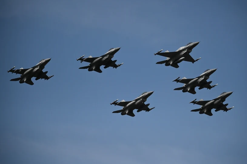 Loty z przekroczeniem prędkości dźwięku nad Polską. Nowy komunikat wojska
