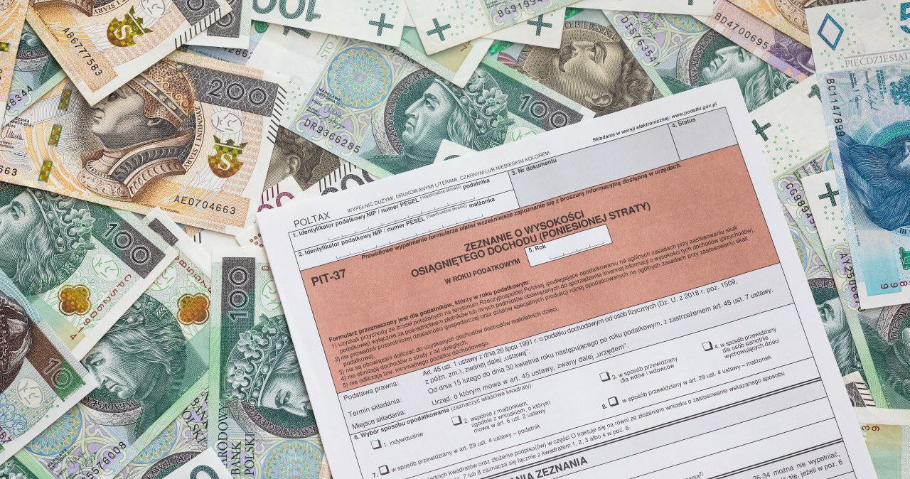 Rozlicz bezpiecznie PIT i nie trać pieniędzy! Tak rozpoznasz próbę oszustwa